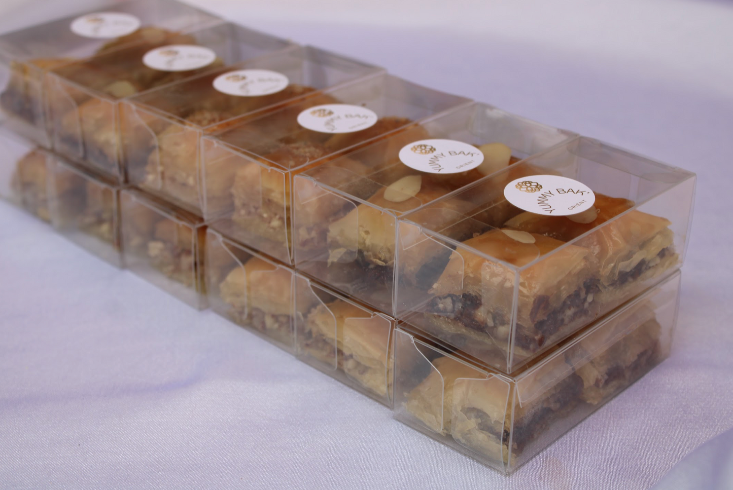 Guest box of 2 baklava